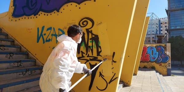 Eliminación de las pinturas vandálicas