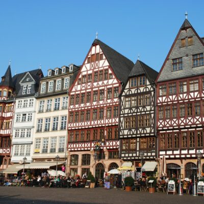 La plaza de Römerberg, uno de los lugares más simbólicos de Frankfurt. (Fuente: Pixabay)
