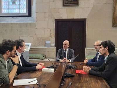 Reunión entre el Ayuntamiento de Sevilla y Save the Children